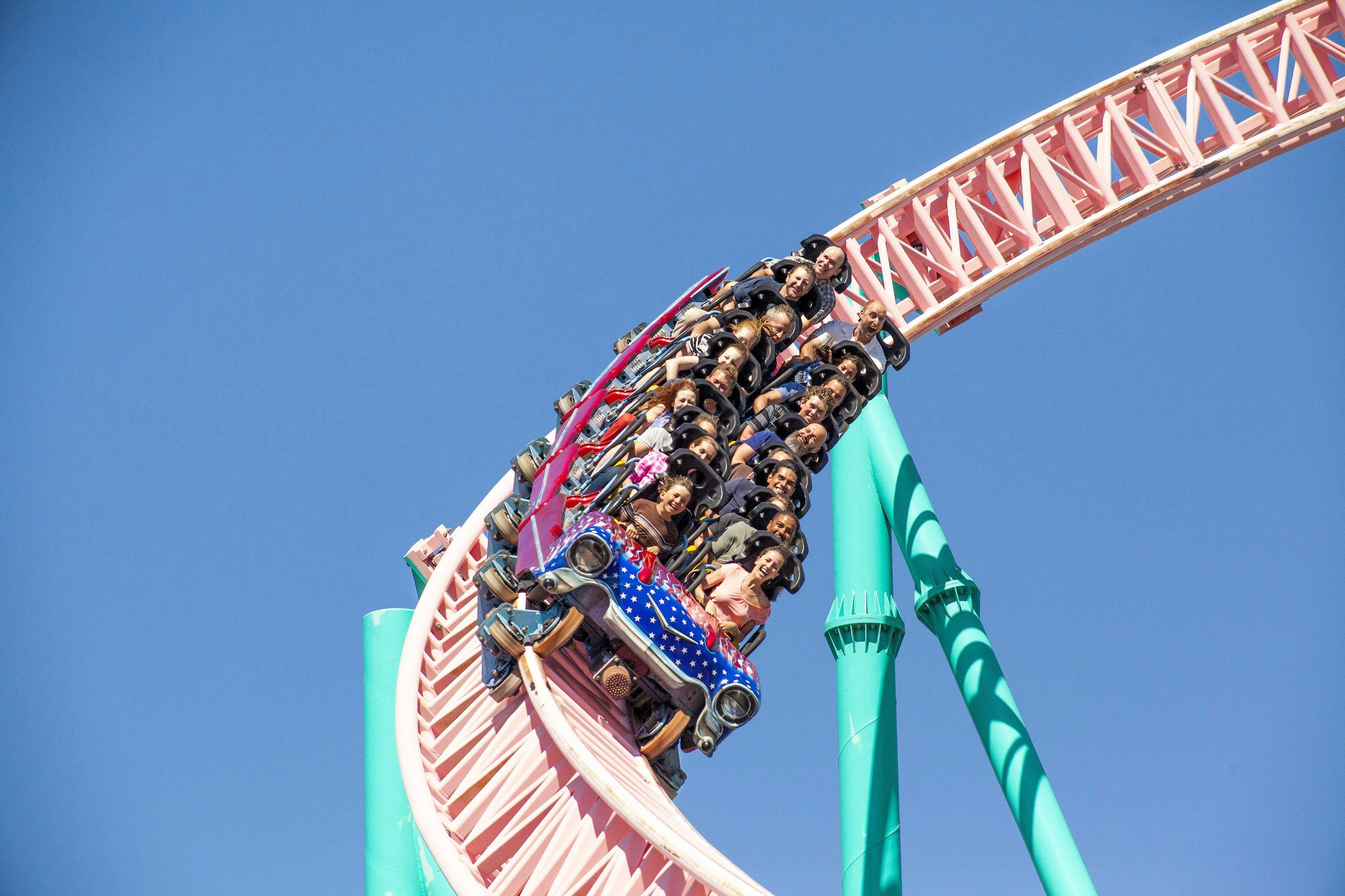 Knott's Berry Farm: Entry Ticket + Transport - Photo 1 of 11